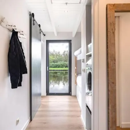 Surla Houseboat Hangloose Kagerplassen 船屋 *