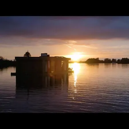 Surla Houseboat Hangloose Kagerplassen