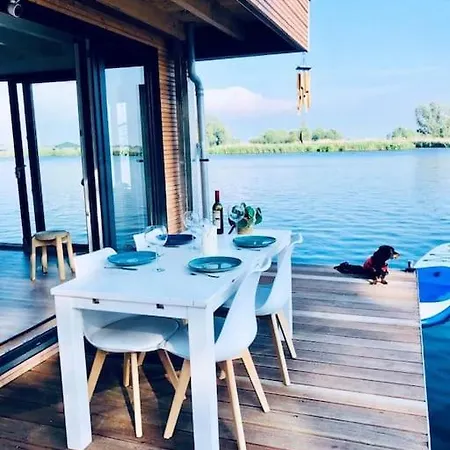 Surla Houseboat Hangloose Kagerplassen