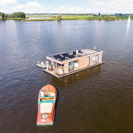 Surla Houseboat Hangloose Kagerplassen Lisse