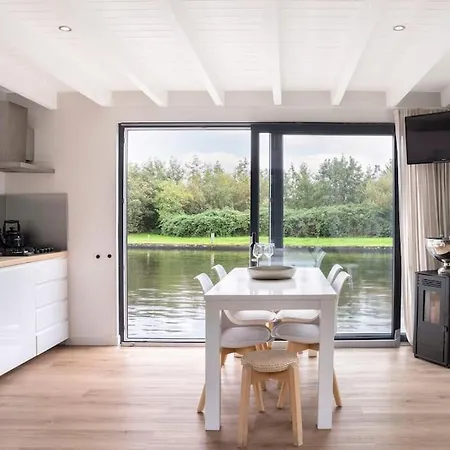 船屋 Surla Houseboat Hangloose Kagerplassen *