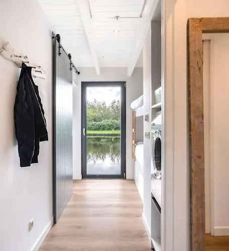 Surla Houseboat Hangloose Kagerplassen Botel *