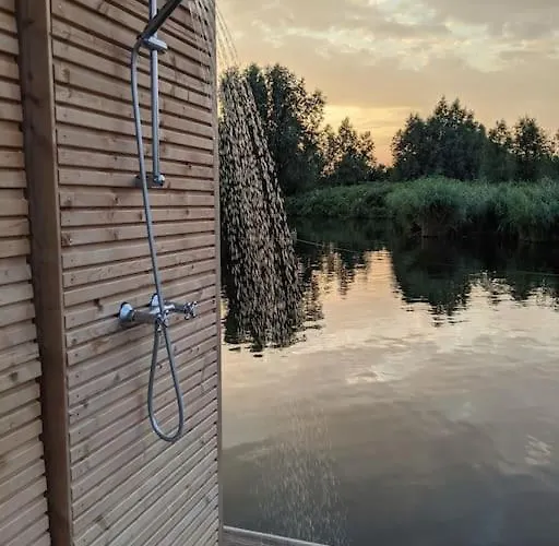 Botel Surla Houseboat Hangloose Kagerplassen *