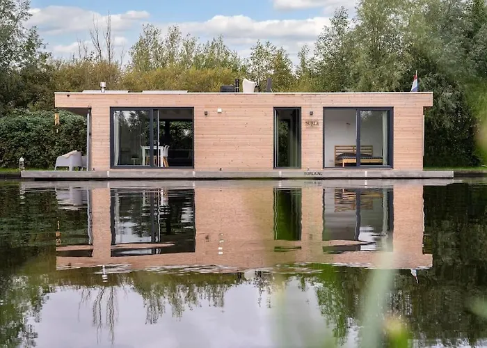 Surla Houseboat Hangloose Kagerplassen Botel Buitenkaag