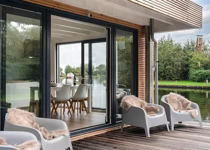 Surla Houseboat Hangloose Kagerplassen * Buitenkaag