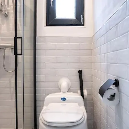 Surla Houseboat Hangloose Kagerplassen Båthotell