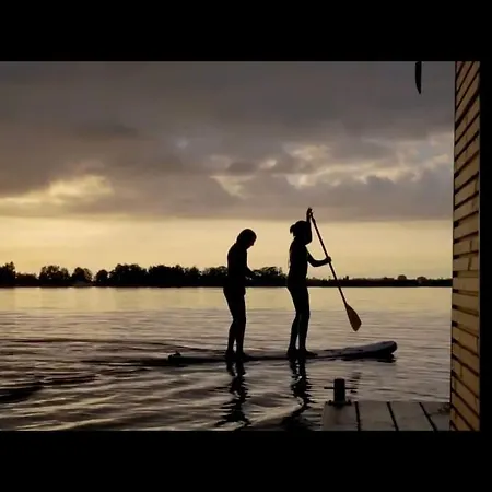 Båthotell Surla Houseboat Hangloose Kagerplassen